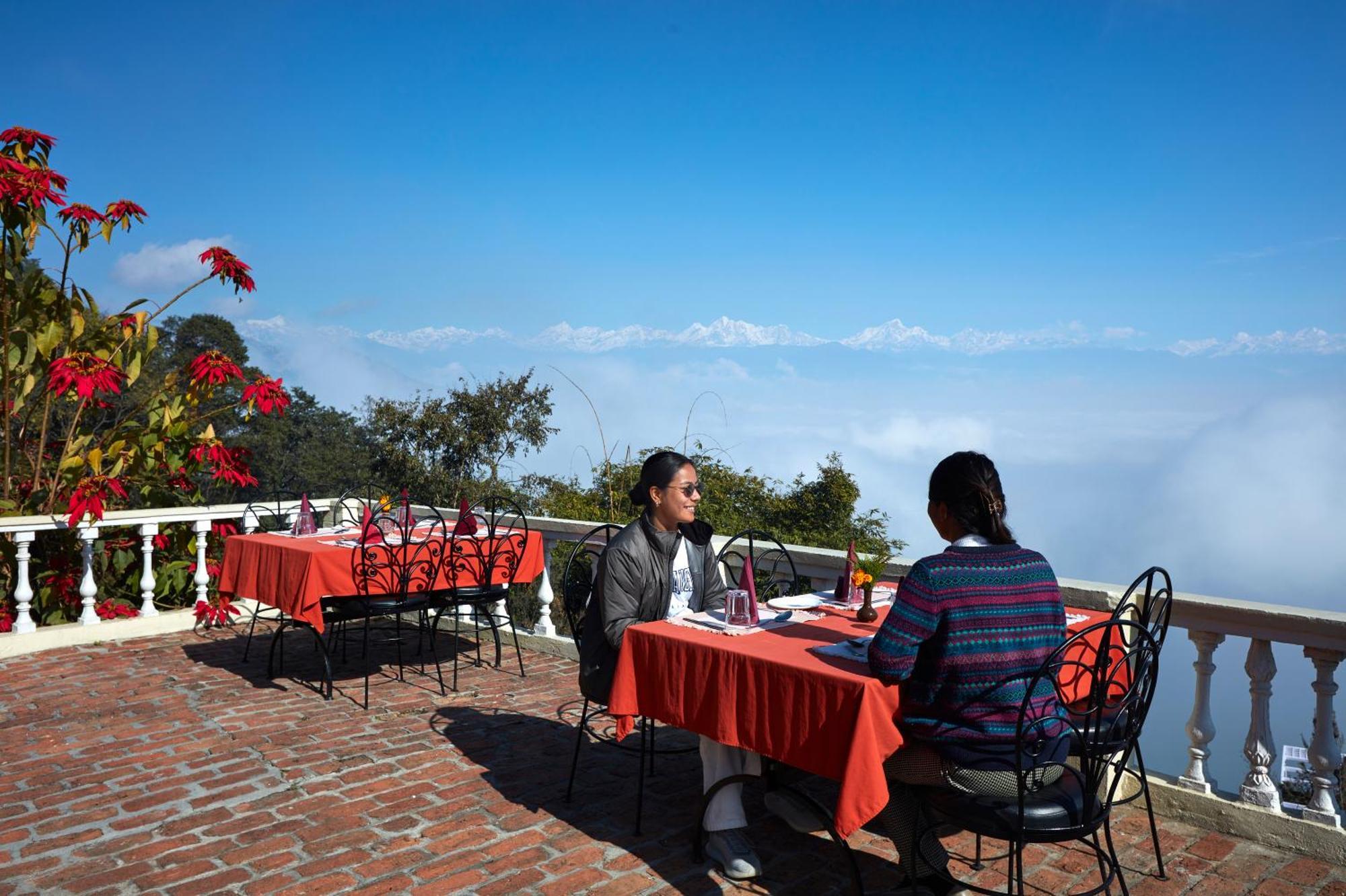 Dhulikhel Lodge Resort Экстерьер фото